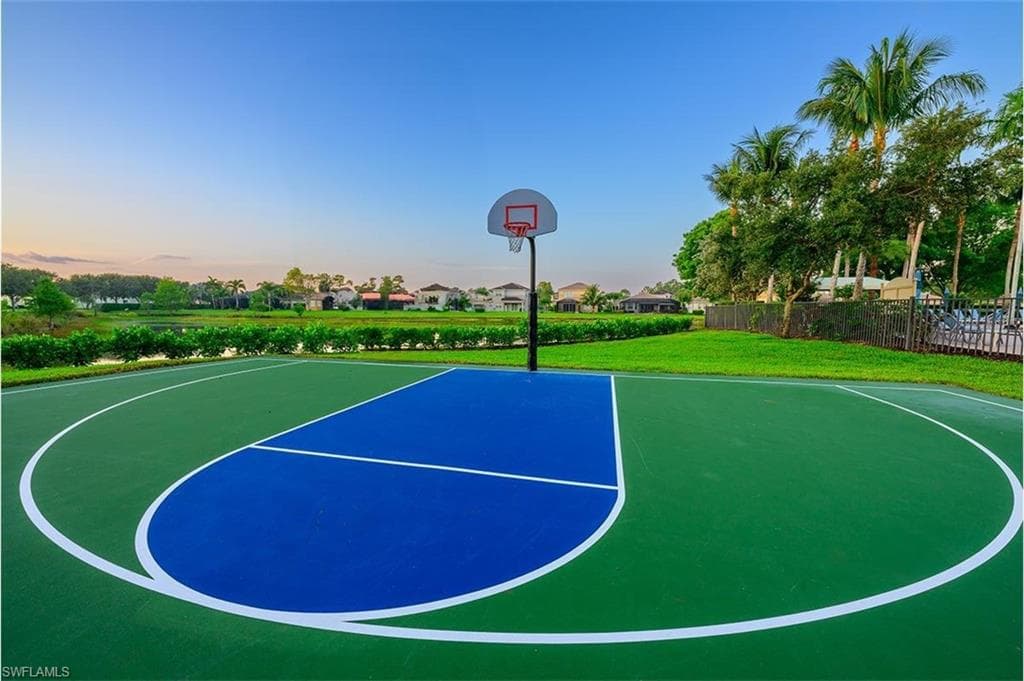 6540 Monterey PT # 203, NAPLES FL 34105-38