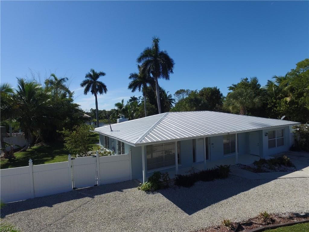 22 Constitution DR, NAPLES FL 34112-2