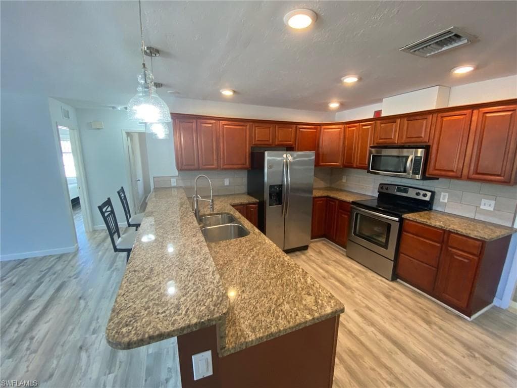 22 Constitution DR, NAPLES FL 34112-19