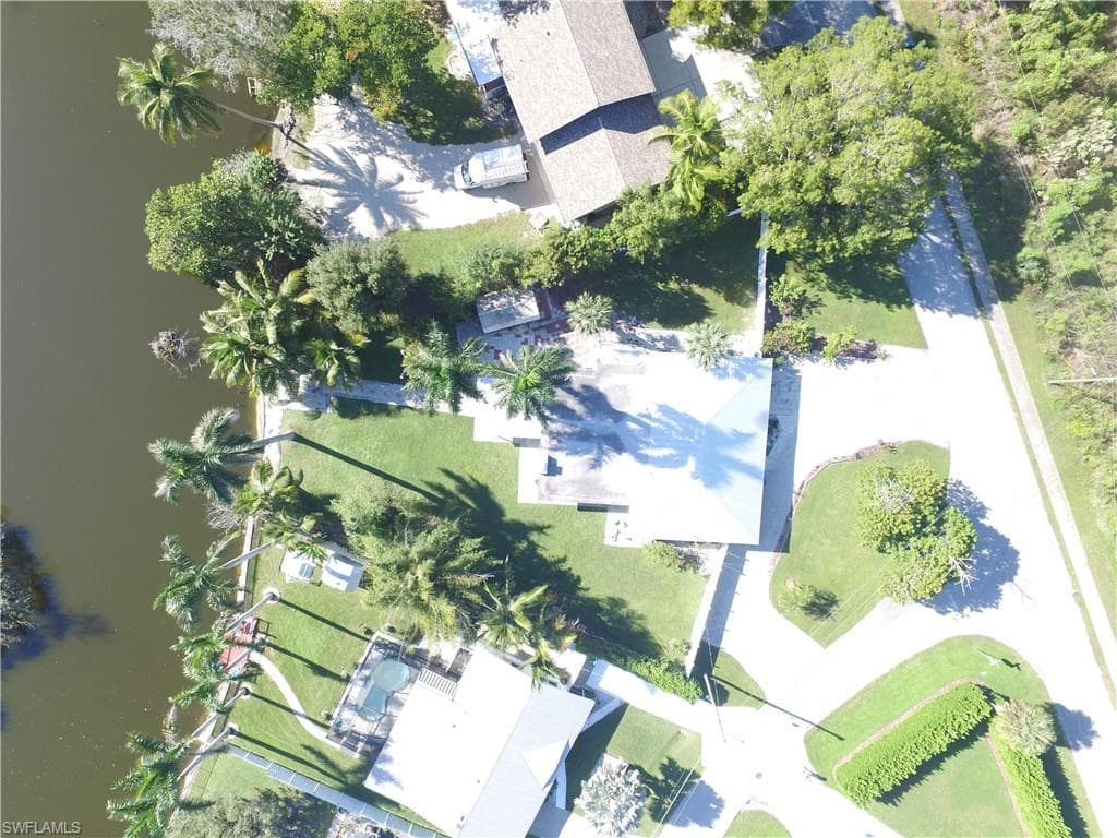 22 Constitution DR, NAPLES FL 34112-8