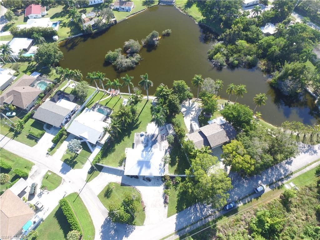 22 Constitution DR-32