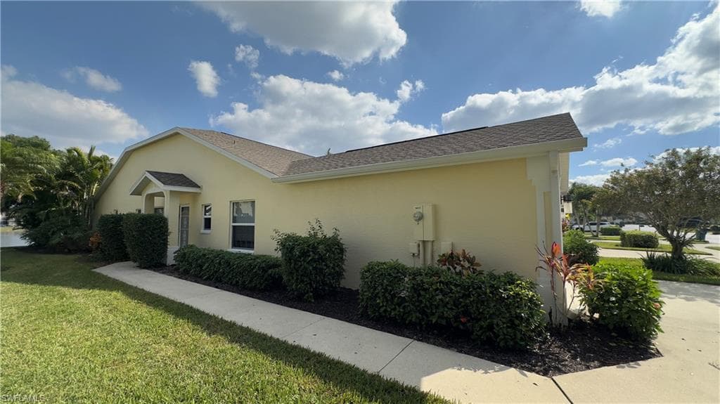 5653 Greenwood CIR # 104, NAPLES FL 34112-2