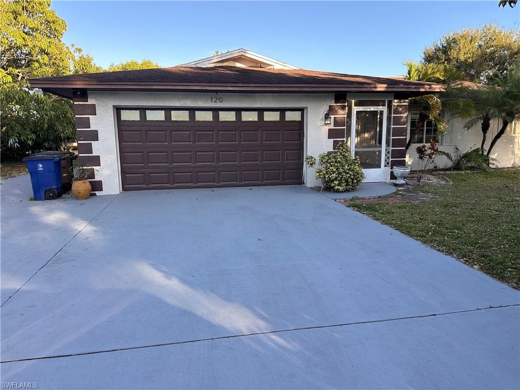120 Rowland RD, LEHIGH ACRES FL 33936-21