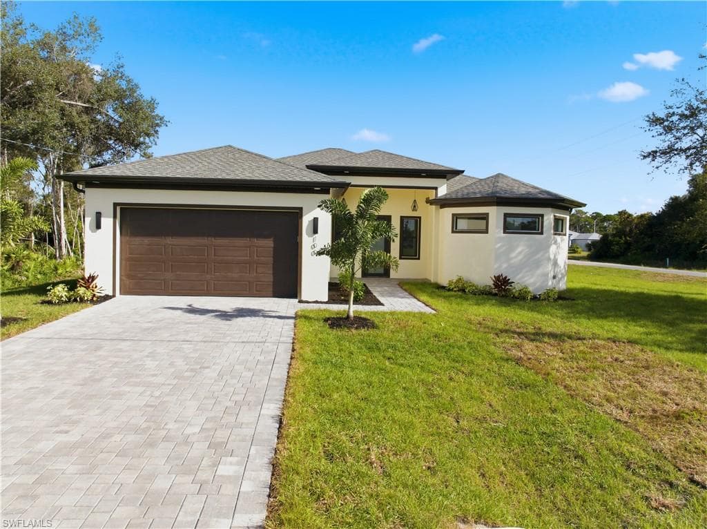 100 Zobora CIR, FORT MYERS FL 33913-42