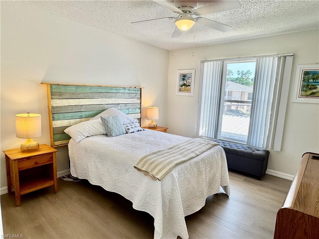 645 Squire CT # 202, NAPLES FL 34104-8