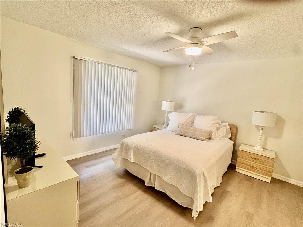 645 Squire CT # 202, NAPLES FL 34104-23