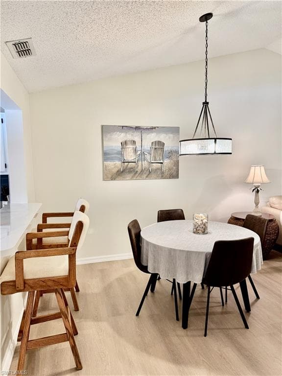 645 Squire CT # 202, NAPLES FL 34104-13