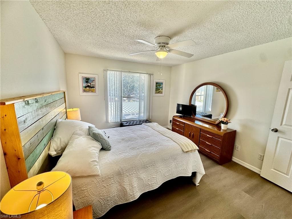 645 Squire CT # 202, NAPLES FL 34104-7