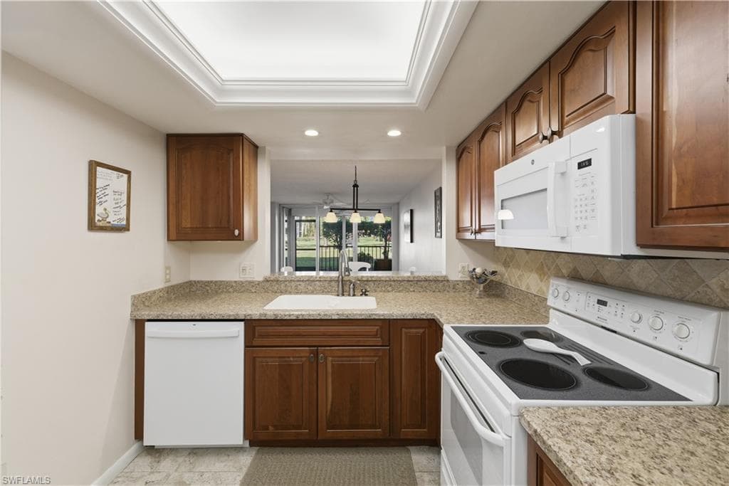 25804 Cockleshell DR # 112, BONITA SPRINGS FL 34135-9