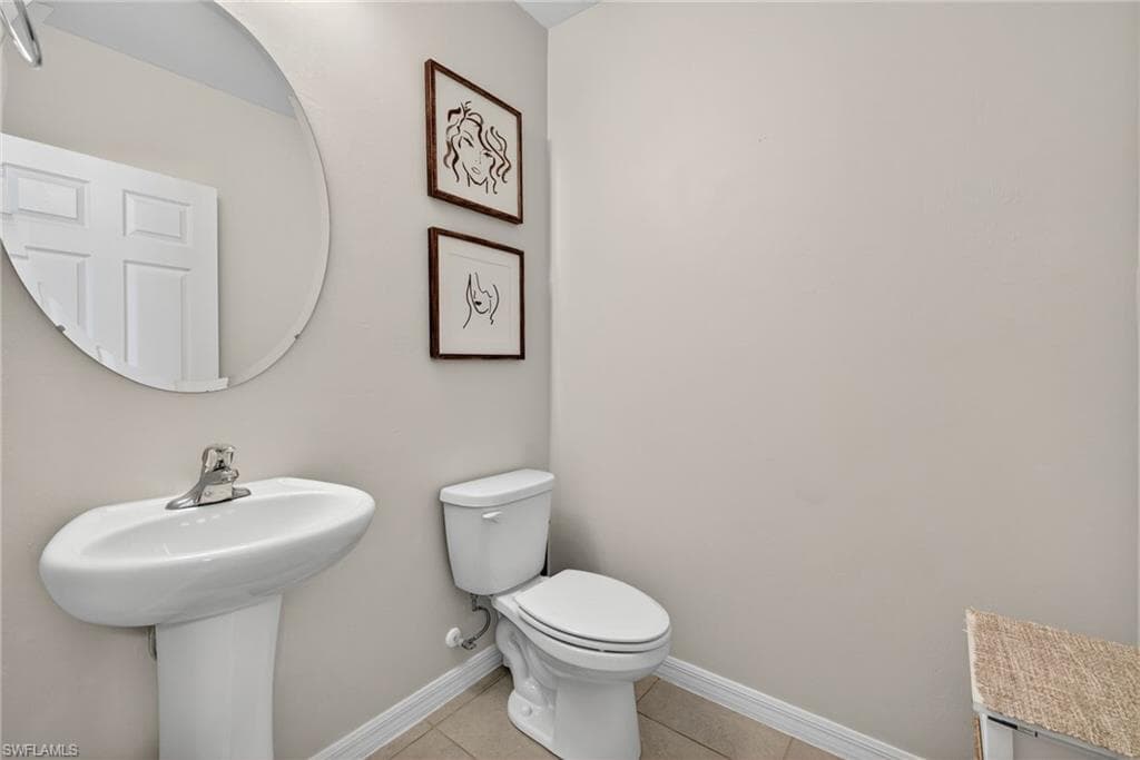 3453 Cancun CT, CAPE CORAL FL 33909-24