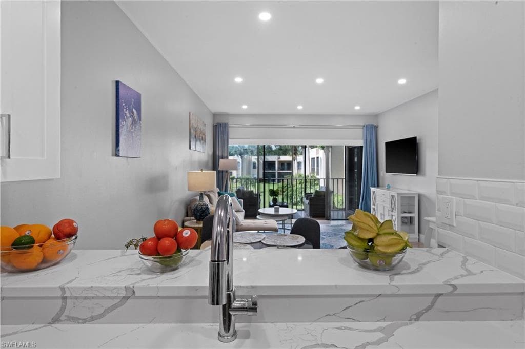 3320 Olympic DR # 126, NAPLES FL 34105-12