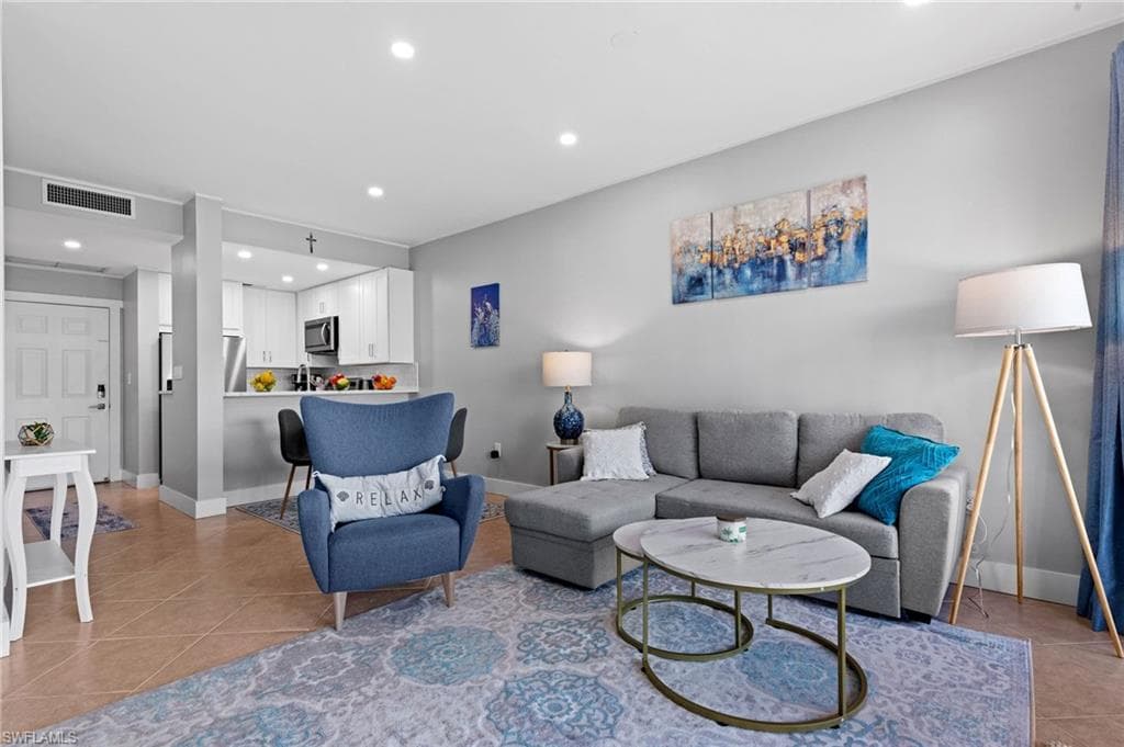 3320 Olympic DR # 126, NAPLES FL 34105-9