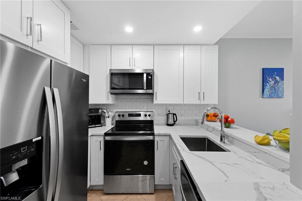 3320 Olympic DR # 126, NAPLES FL 34105-10