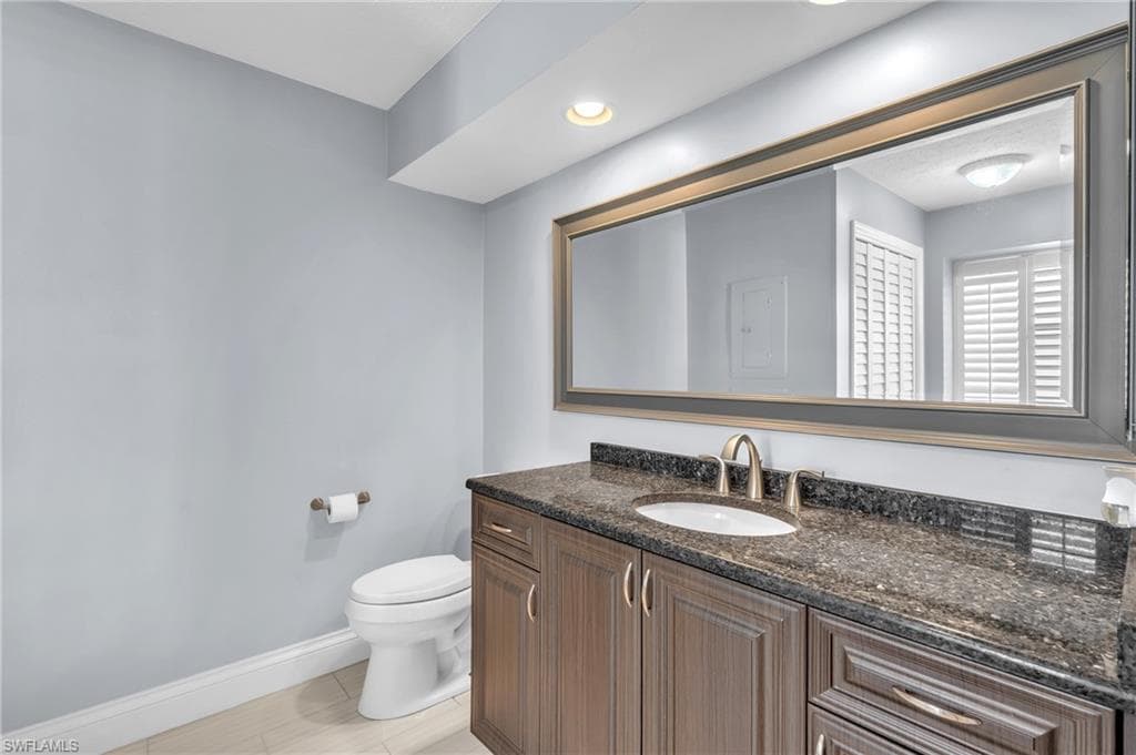 1526 Trafalgar LN # B, NAPLES FL 34116-10