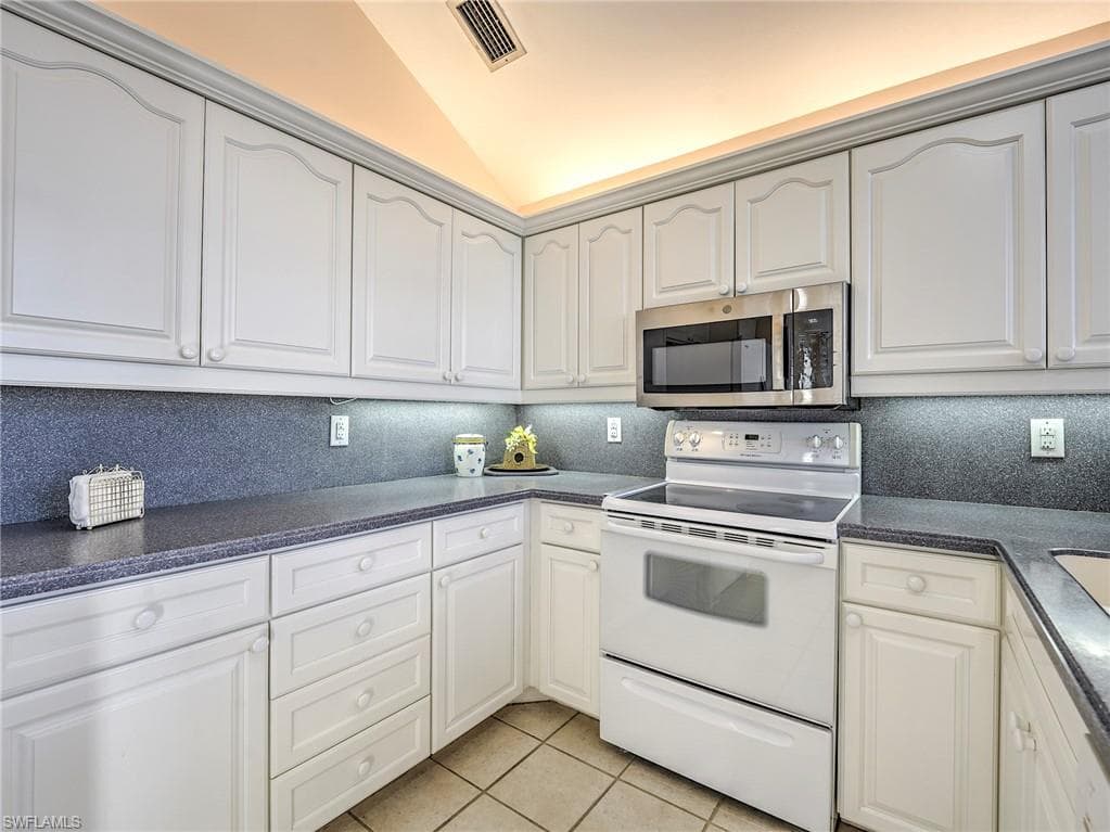 19510 Lost Creek DR, ESTERO FL 33967-16