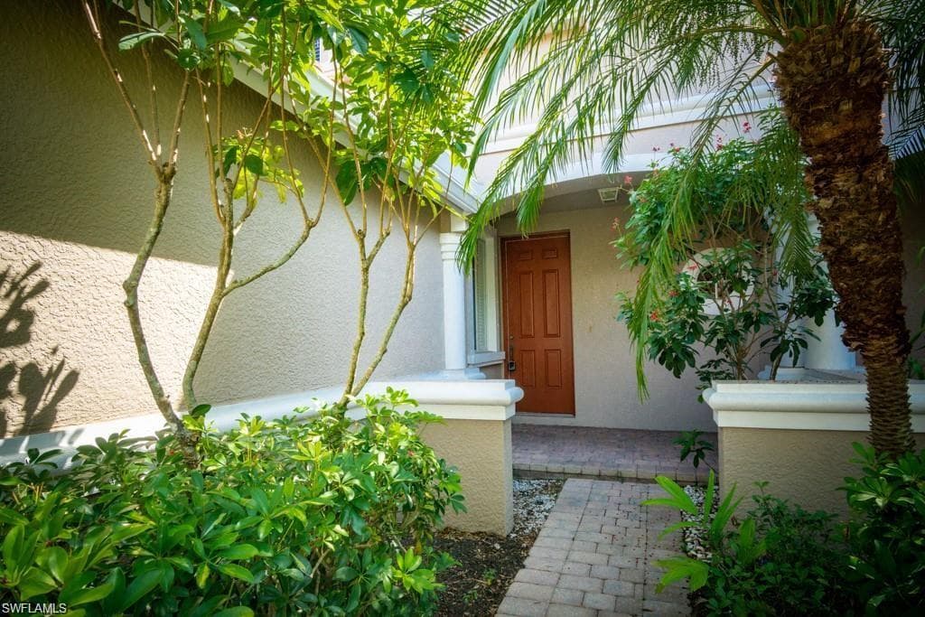 10030 Salina ST, FORT MYERS FL 33905-17