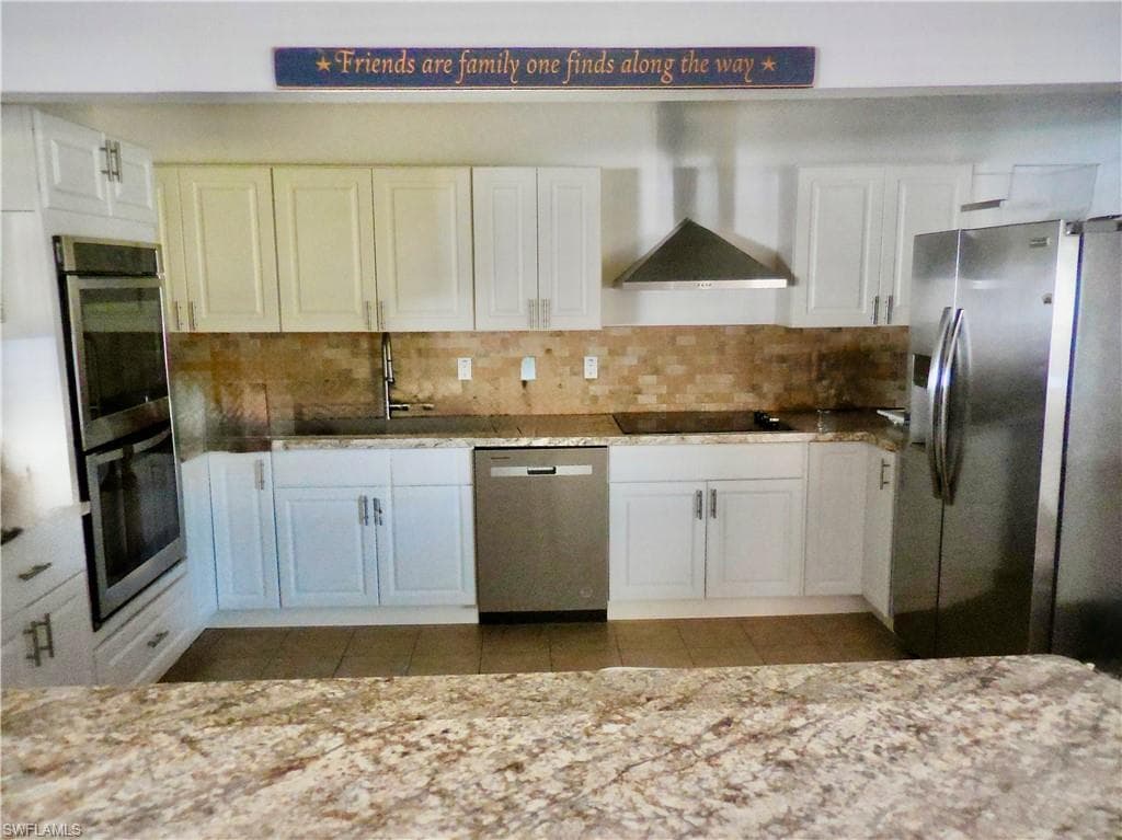 26 Enchanting BLVD, NAPLES FL 34112-11