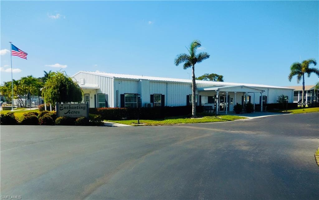 26 Enchanting BLVD, NAPLES FL 34112-6