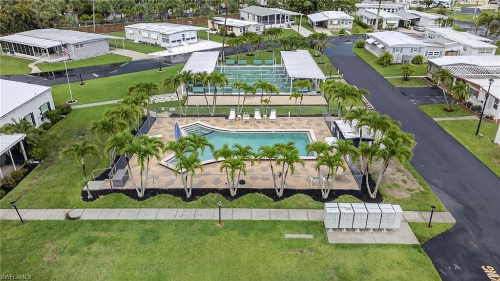 26 Enchanting BLVD, NAPLES FL 34112-3