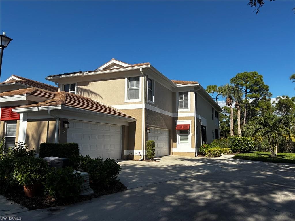 913 Carrick Bend CIR # 202, NAPLES FL 34110-25