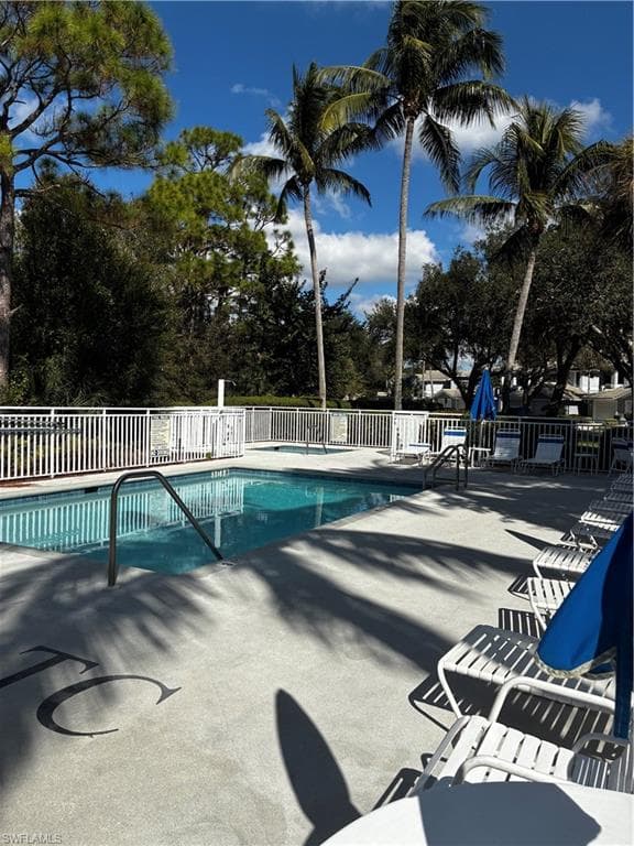 913 Carrick Bend CIR # 202, NAPLES FL 34110-27