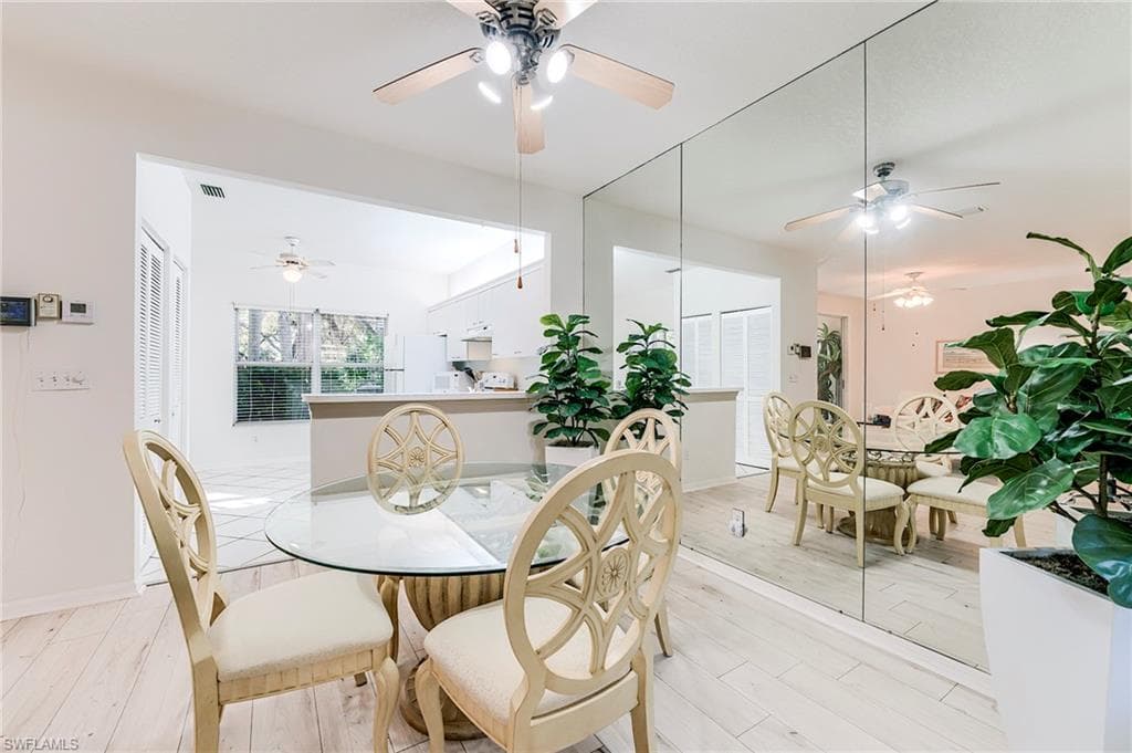 419 Emerald Bay CIR # B6, NAPLES FL 34110-1