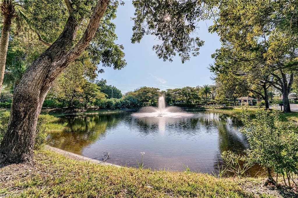 419 Emerald Bay CIR # B6, NAPLES FL 34110-12