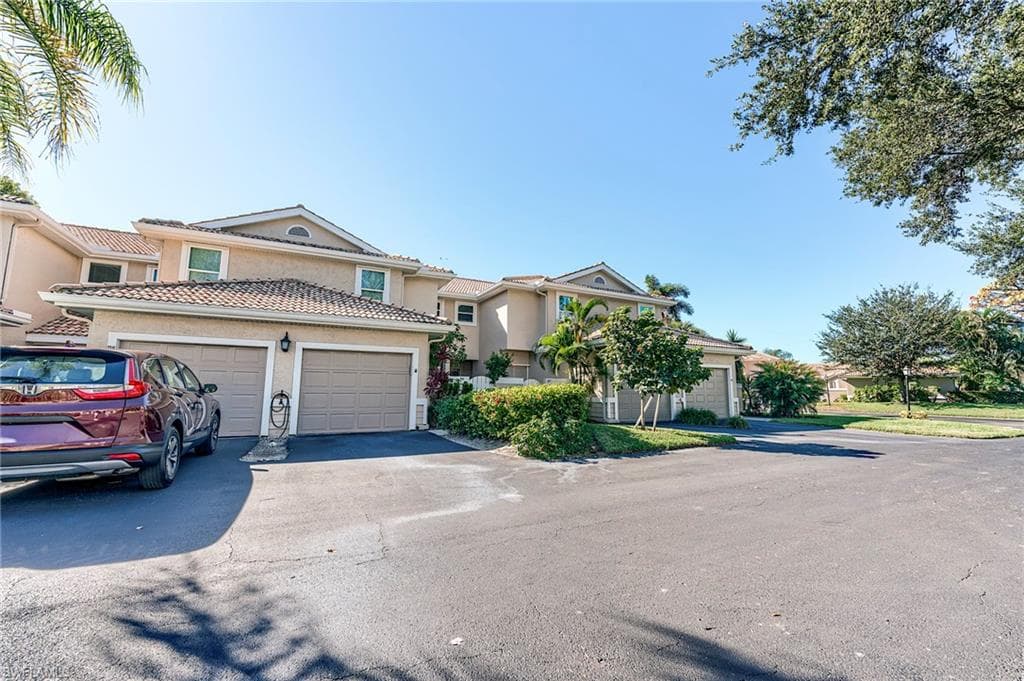 419 Emerald Bay CIR # B6, NAPLES FL 34110-27