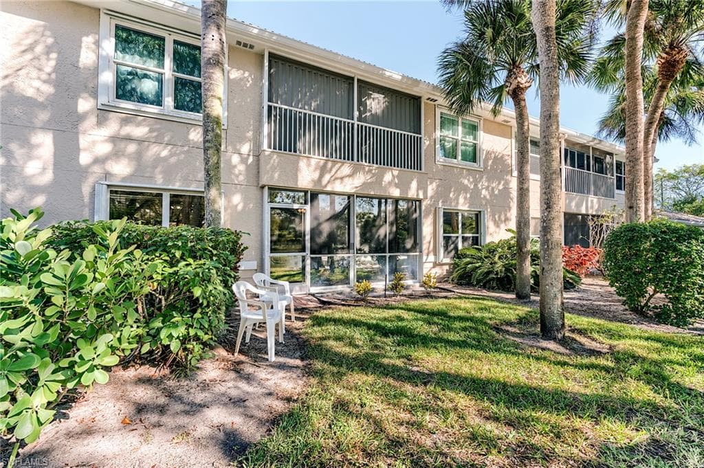 419 Emerald Bay CIR # B6, NAPLES FL 34110-13