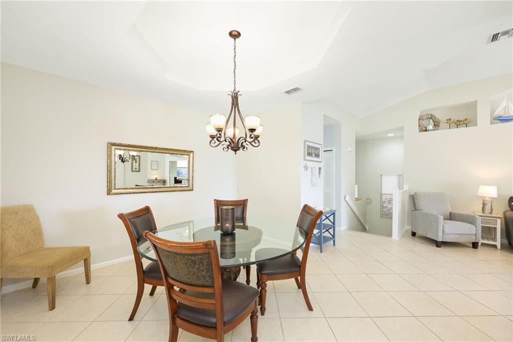 7828 Gardner DR # 202, NAPLES FL 34109-12