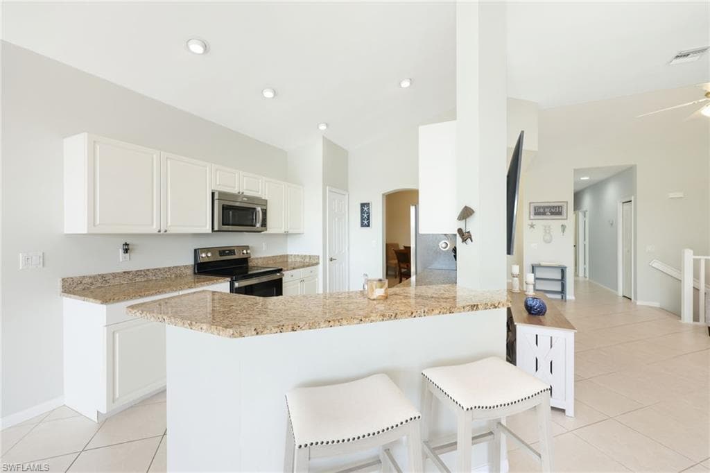 7828 Gardner DR # 202, NAPLES FL 34109-9