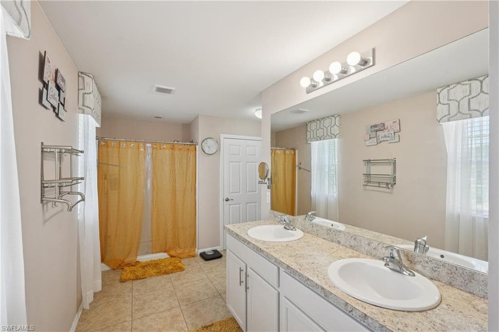 26760 Saville AVE, BONITA SPRINGS FL 34135-7