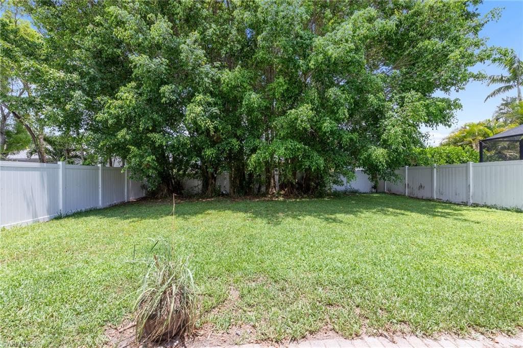 8364 Laurel Lakes BLVD-40