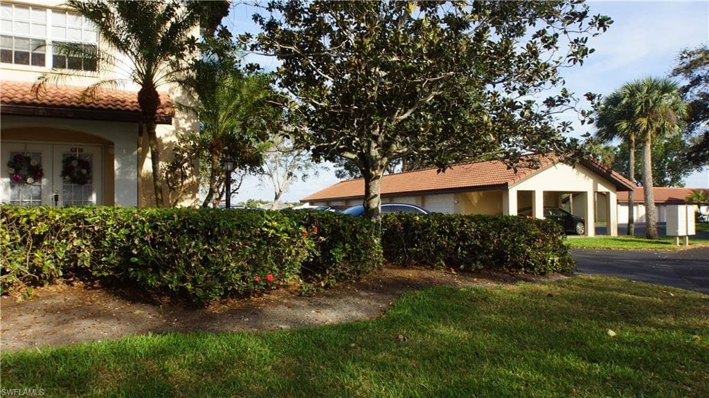 9856 Costa Mesa LN # 601, BONITA SPRINGS FL 34135-33
