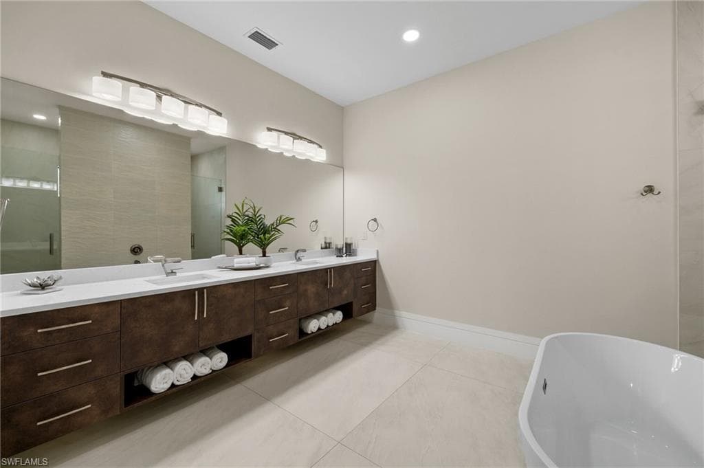 1045 Morningside DR, NAPLES FL 34103-35