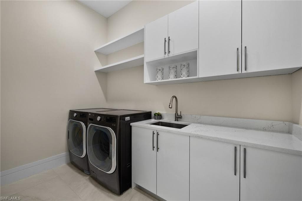 1045 Morningside DR, NAPLES FL 34103-47