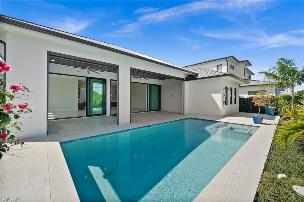 1045 Morningside DR, NAPLES FL 34103-28