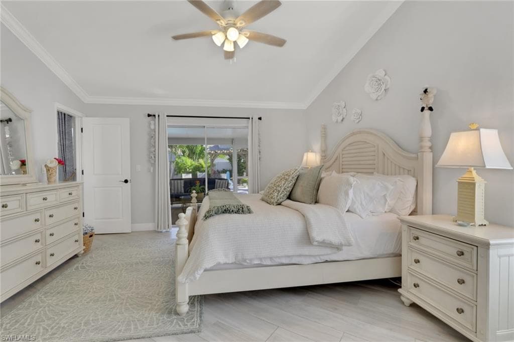 1151 Jardin DR, NAPLES FL 34104-12