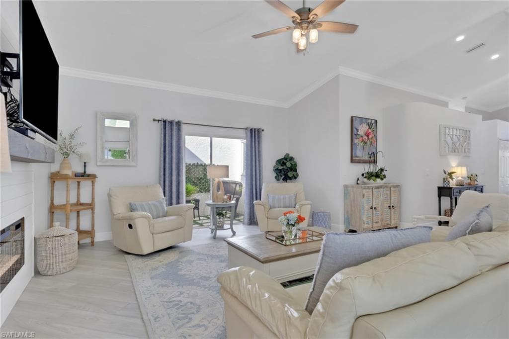 1151 Jardin DR, NAPLES FL 34104-10
