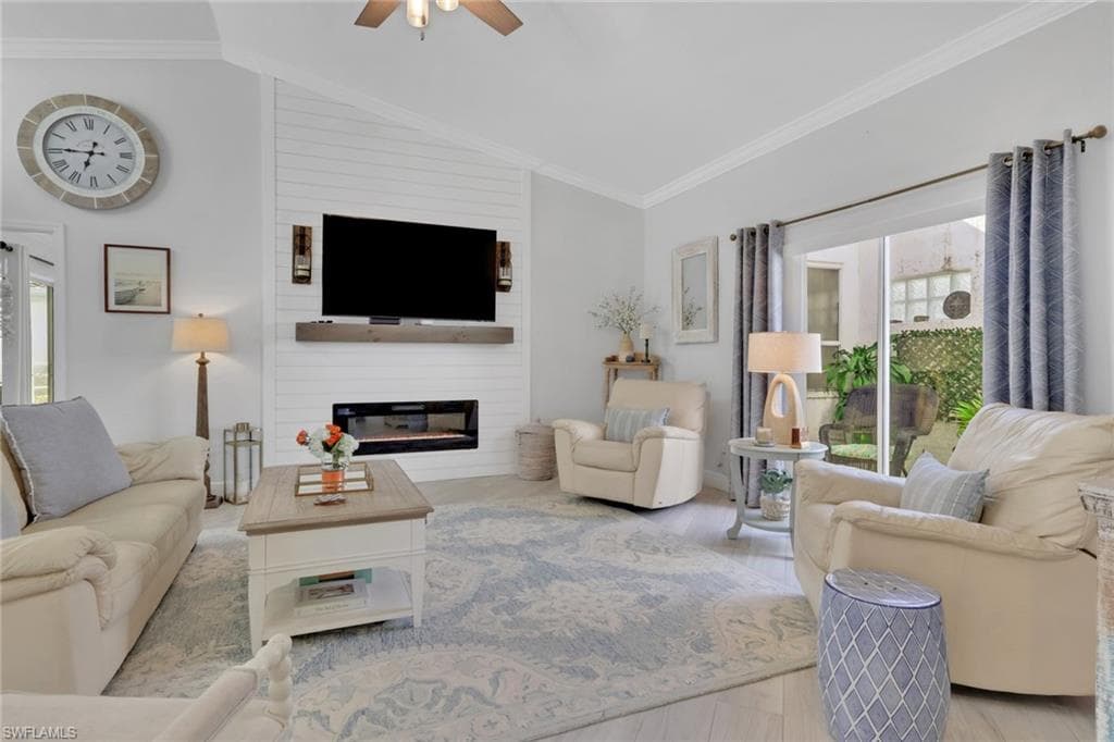 1151 Jardin DR, NAPLES FL 34104-3