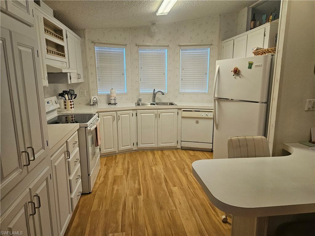 38 Turquoise AVE 38T-22