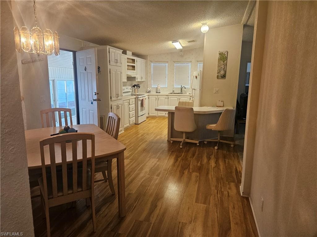 38 Turquoise AVE 38T-13