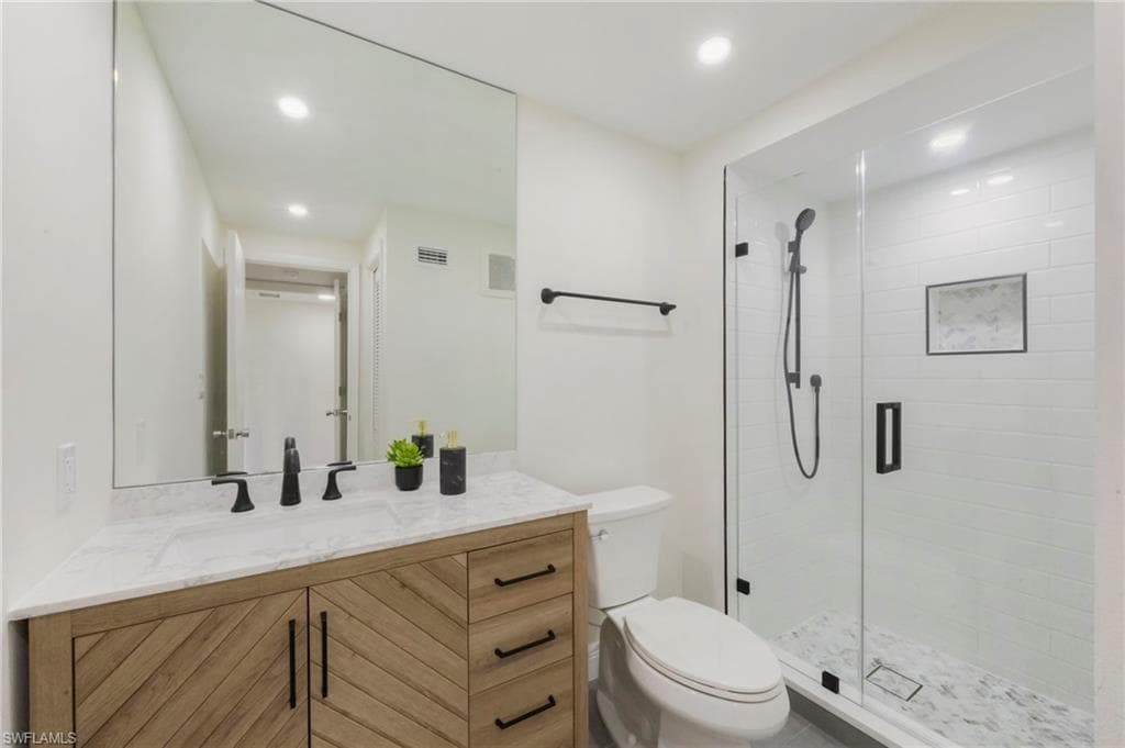 104 Clubhouse DR # 272, NAPLES FL 34105-22