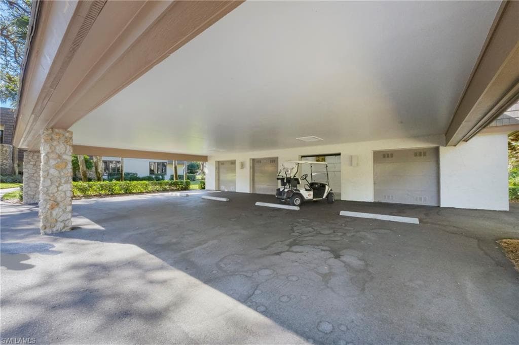 104 Clubhouse DR # 272, NAPLES FL 34105-25