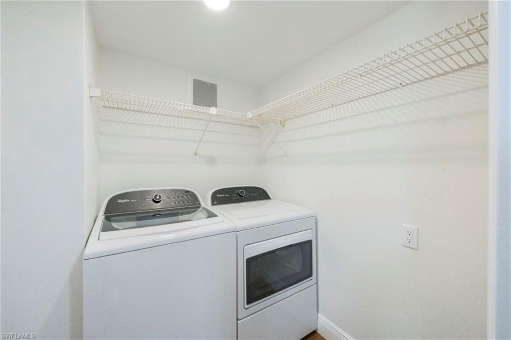 104 Clubhouse DR # 272, NAPLES FL 34105-23