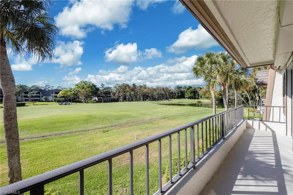 104 Clubhouse DR # 272, NAPLES FL 34105-13