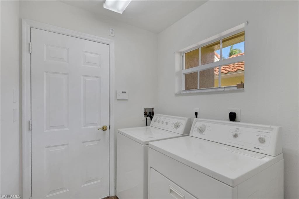 8896 CASCADES ISLE BLVD, ESTERO FL 33928-21