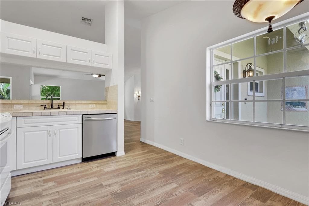 8896 CASCADES ISLE BLVD, ESTERO FL 33928-10