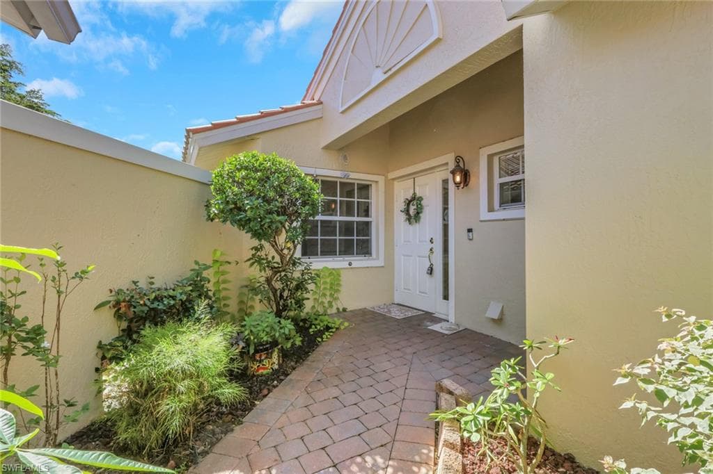 8896 CASCADES ISLE BLVD, ESTERO FL 33928-3