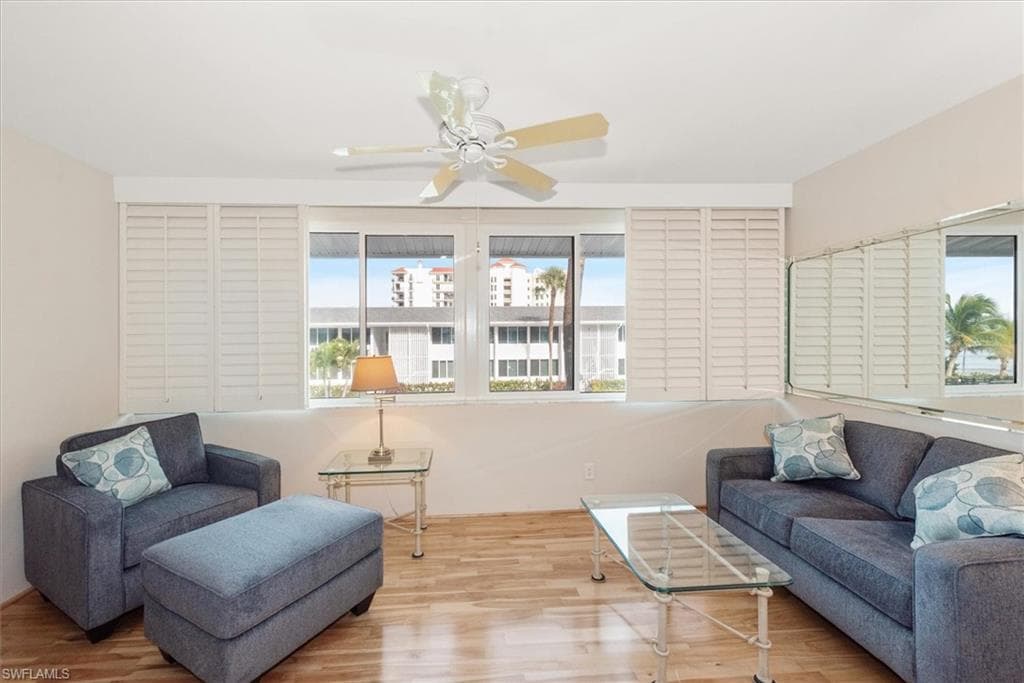 1065 Gulf Shore BLVD N # 205, NAPLES FL 34102-9